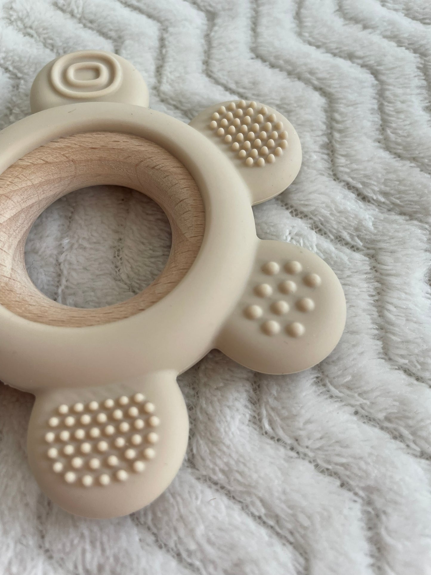 Sensorische Bijtring Bloem Beige – Siliconen | 10 cm